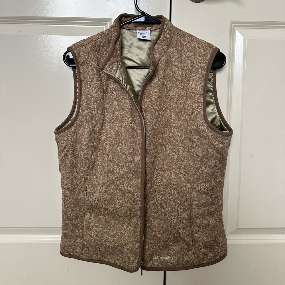 Columbia vest